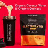 JUST INGREDIENTS textura del polvo naranja en primer plano para fácil disolución