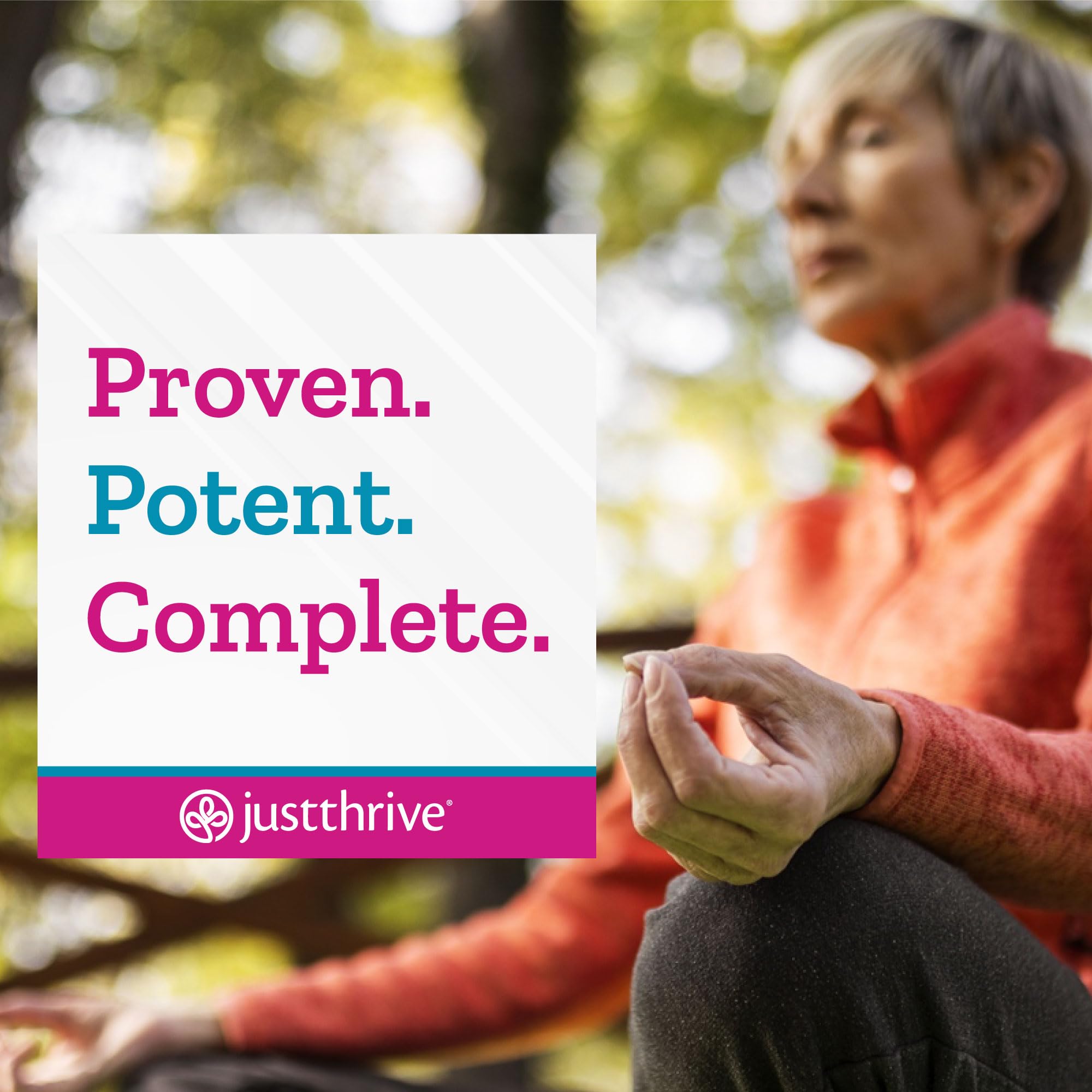 Just Thrive cápsulas al lado de plato de desayuno, integración diaria