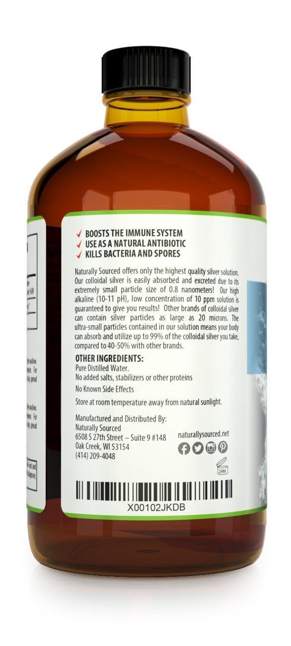 Kaiame Naturals pulverizando sobre encimera para limpieza rápida y práctica