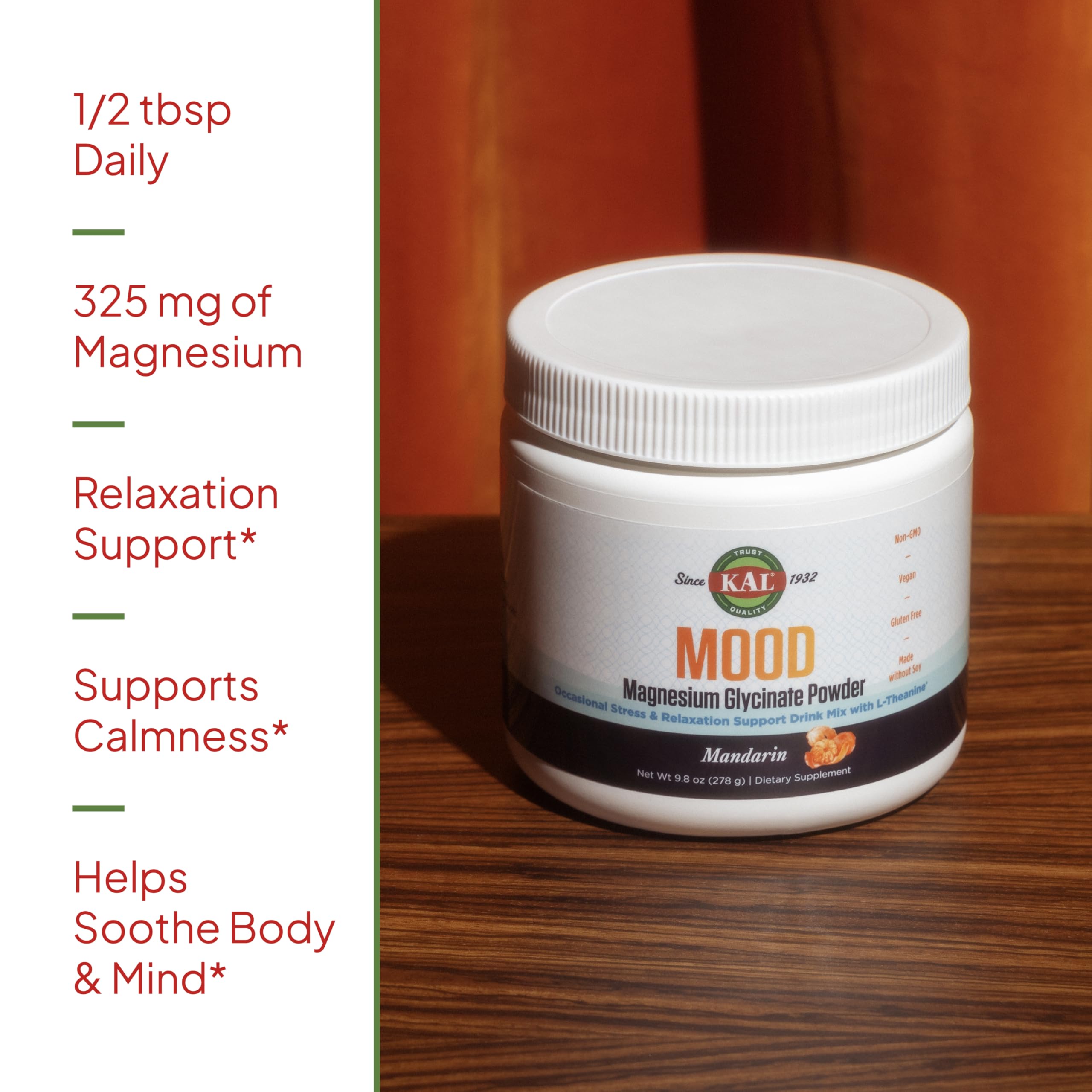 Cucharita con porción de KAL Mood Magnesium para comparar tamaño de servicio y dosificación