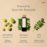 Kama Ayurveda textura del aceite en primer plano, revelando nutrición profunda