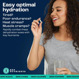 KEY NUTRIENTS cápsulas cerca destacando forma vegana y fácil de tragar