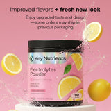 KEY NUTRIENTS tarro abierto con polvo rosa que facilita preparación rápida