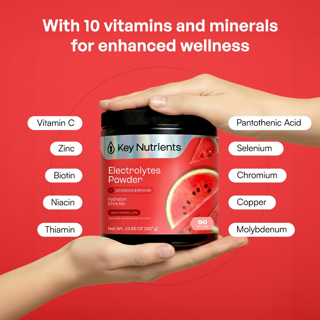 KEY NUTRIENTS vaso con bebida de sandía listo para beber después de entrenar