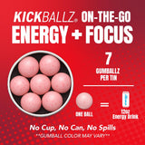 KickBallz lata dentro de bolso urbano ofreciendo conveniencia portable