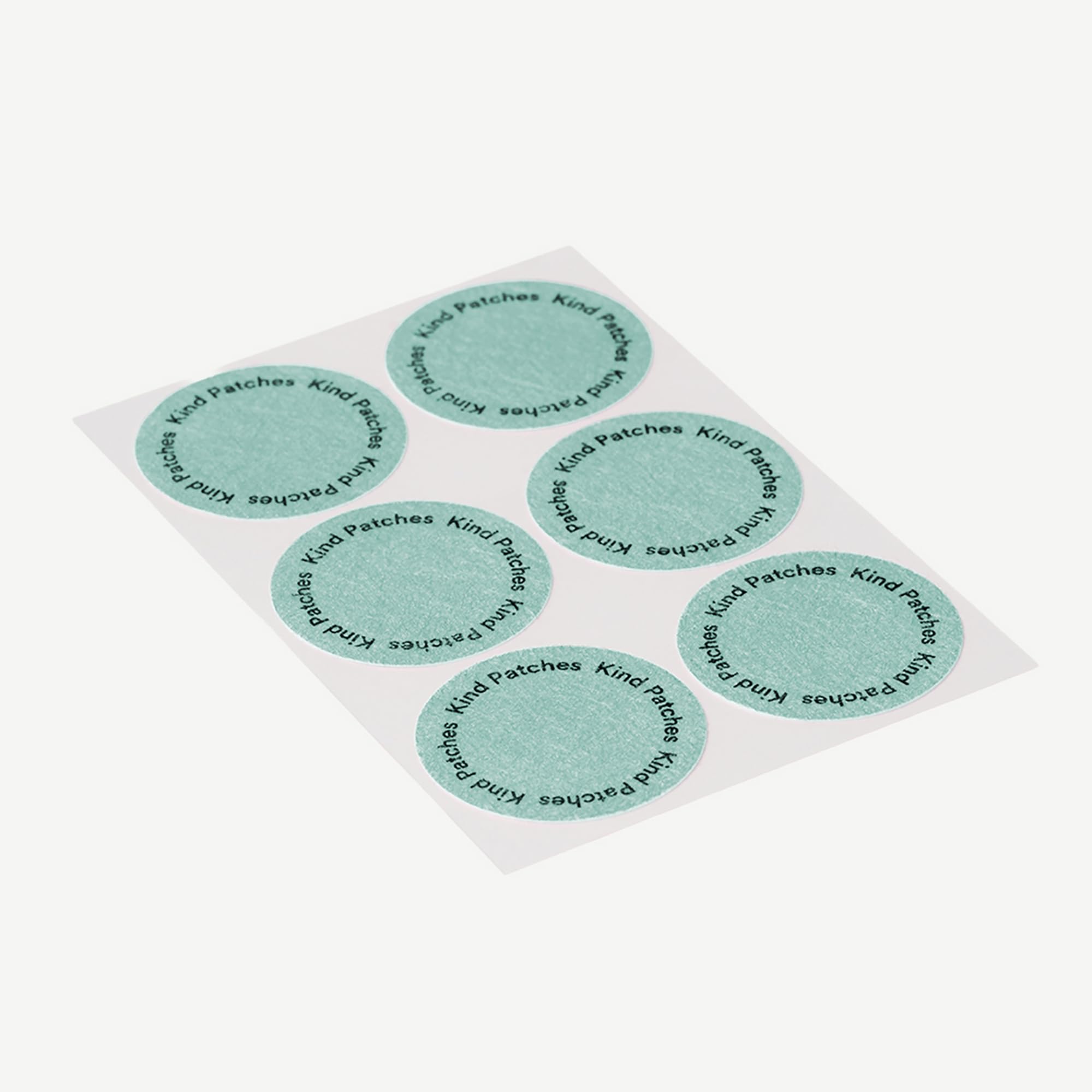 Kind Patches caja con instrucciones impresas destacando pasos de uso y retiro