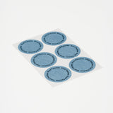 Kind Patches parche aplicado en rostro, ejemplifica uso discreto durante el día o la noche