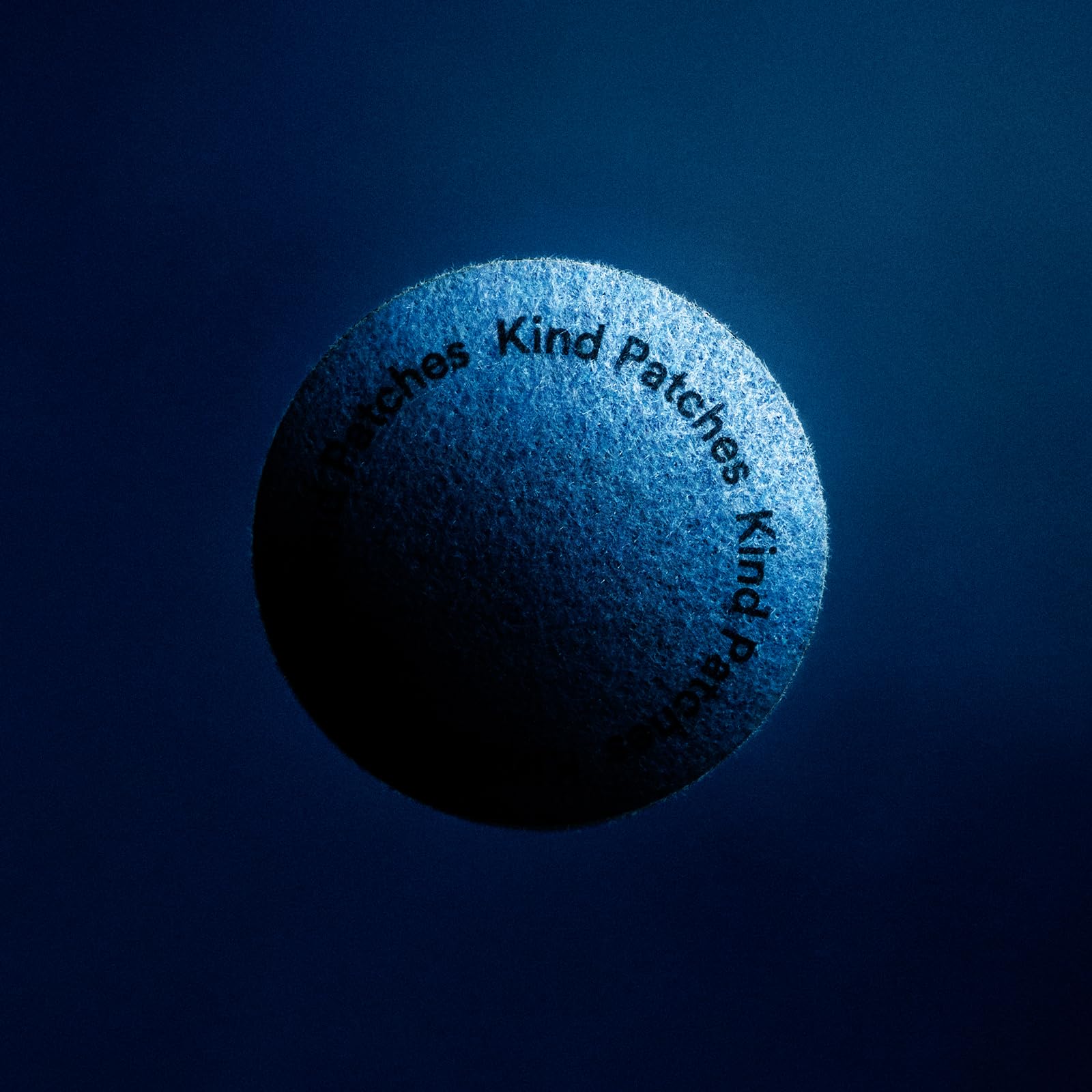 Detalle de la textura del parche Kind Patches que facilita aplicación cómoda