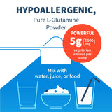 Polvo de Klaire Labs SFI Health disuelto en agua demostrando disolución rápida y práctica