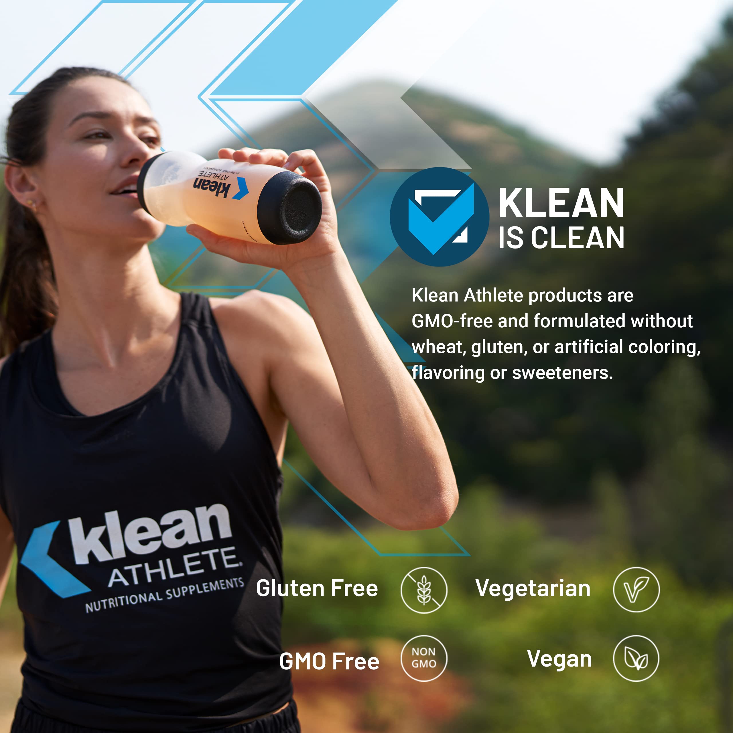 Klean Athlete polvo disuelto en vaso listo para consumir durante entreno