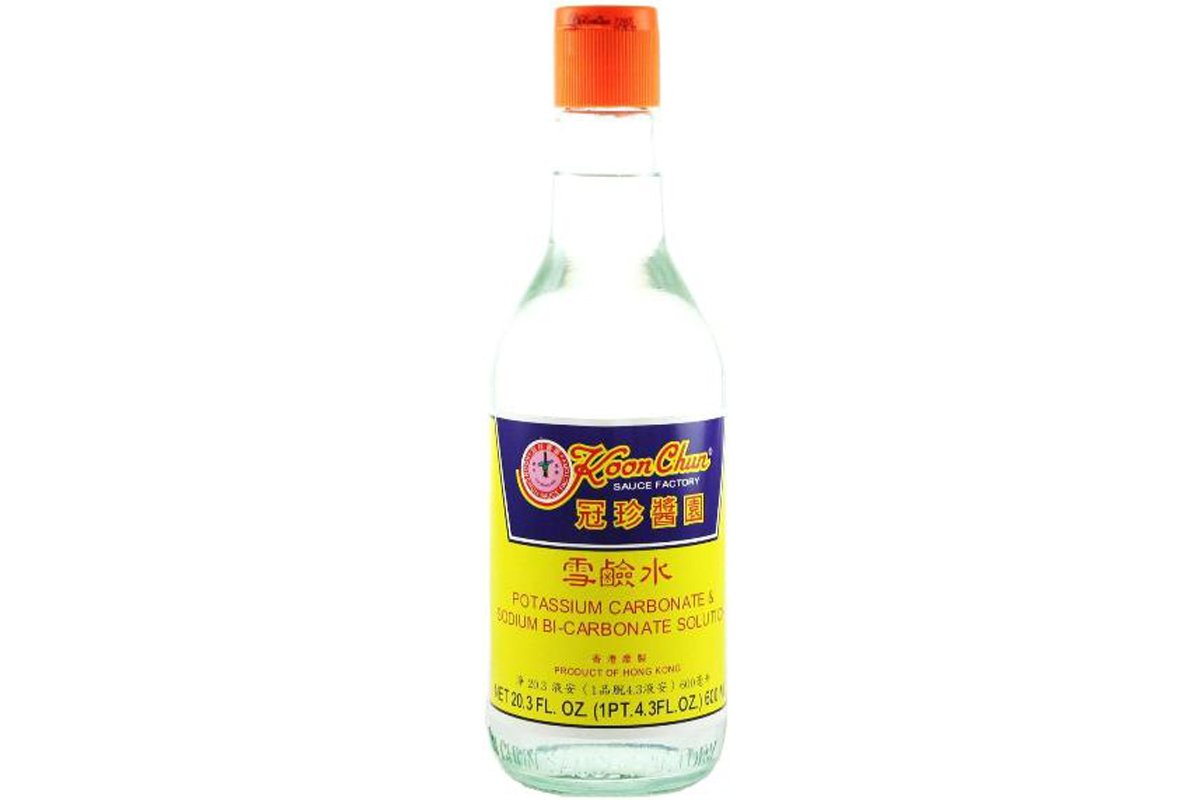 Koon Chun botella frontal 500ml mostrando diseño y uso culinario práctico