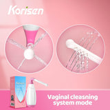 Korisen en uso posparto en baño mostrando limpieza cómoda y dirigida