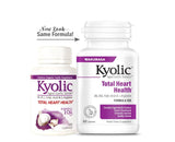 Kyolic frasco en mesa con ambiente saludable y apoyo al bienestar