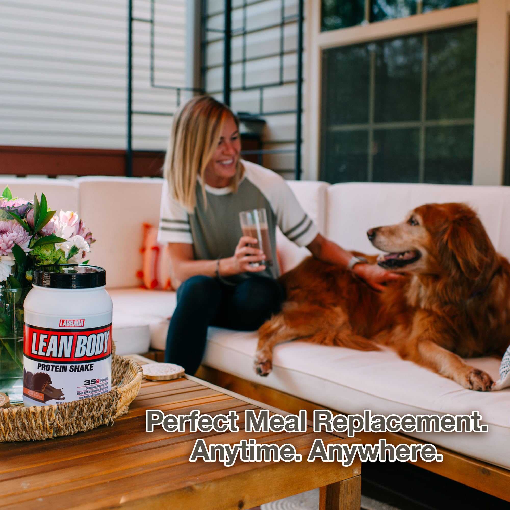 Labrada Lean Body primer plano de etiqueta con lista de ingredientes