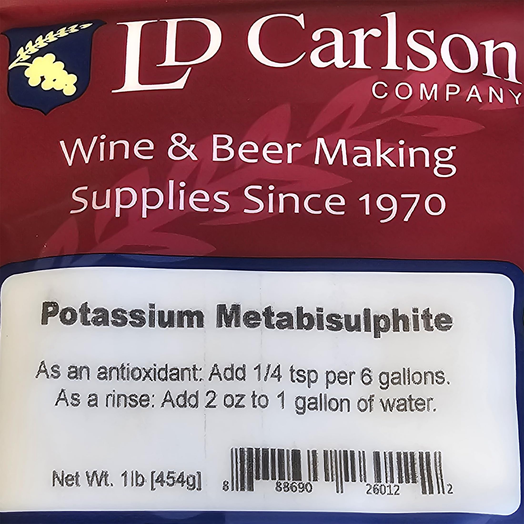 LD Carlson comparado junto a una botella para referencia de tamaño