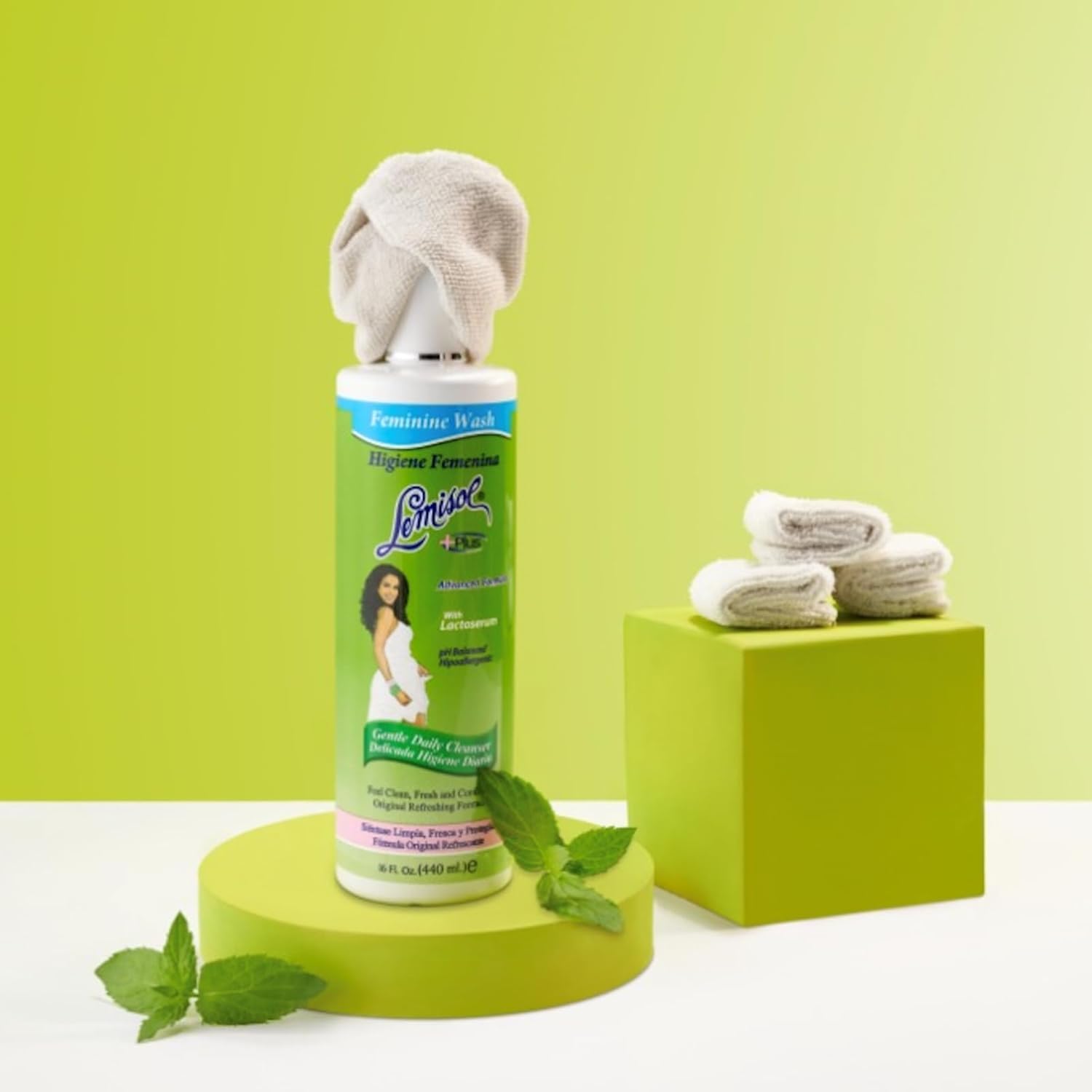 lemisol plus uso en baño mostrando rutina íntima cómoda y segura