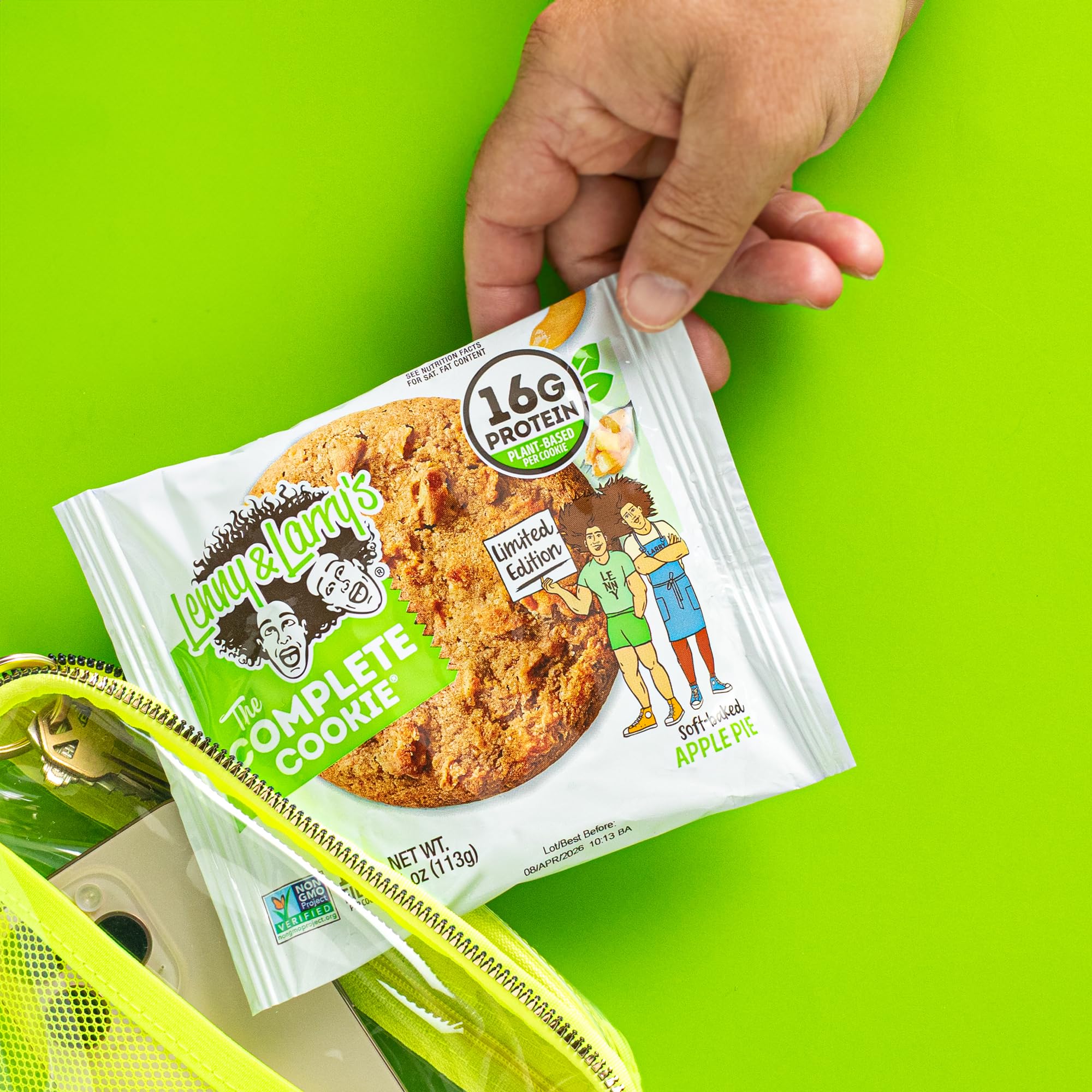 Lenny & Larry's etiqueta nutricional mostrando 16 g proteína y 10 g fibra