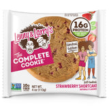 Lenny & Larry's galleta en mano para comparar tamaño y porción práctica