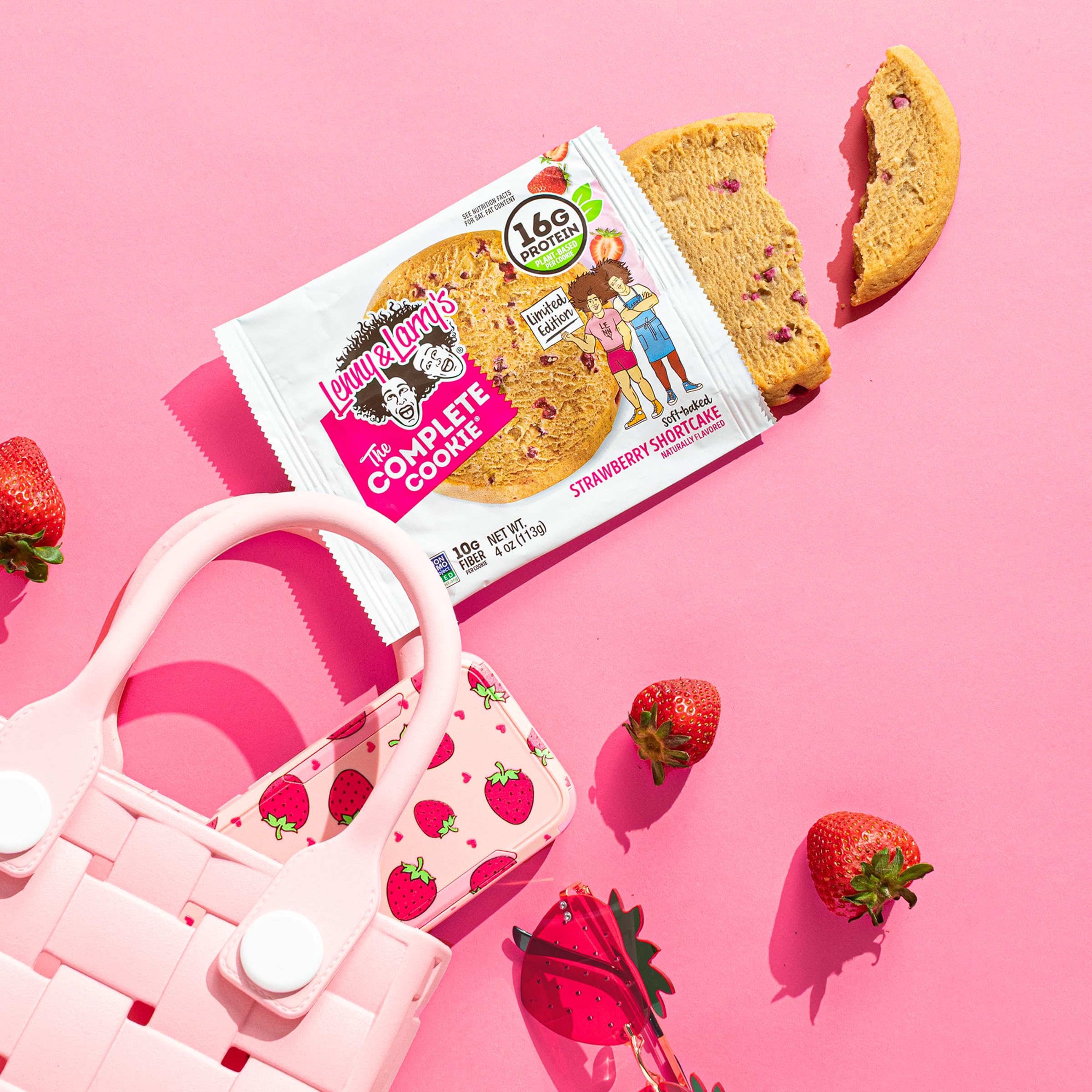 Lenny & Larry's pack abierto con varias galletas listo para llevar y compartir