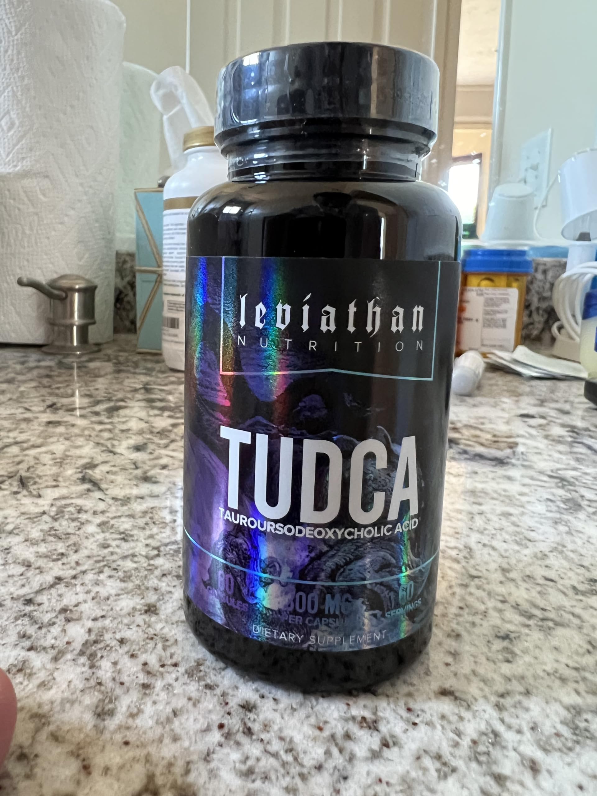 Leviathan Nutrition etiqueta con lote y sello cGMP para confianza