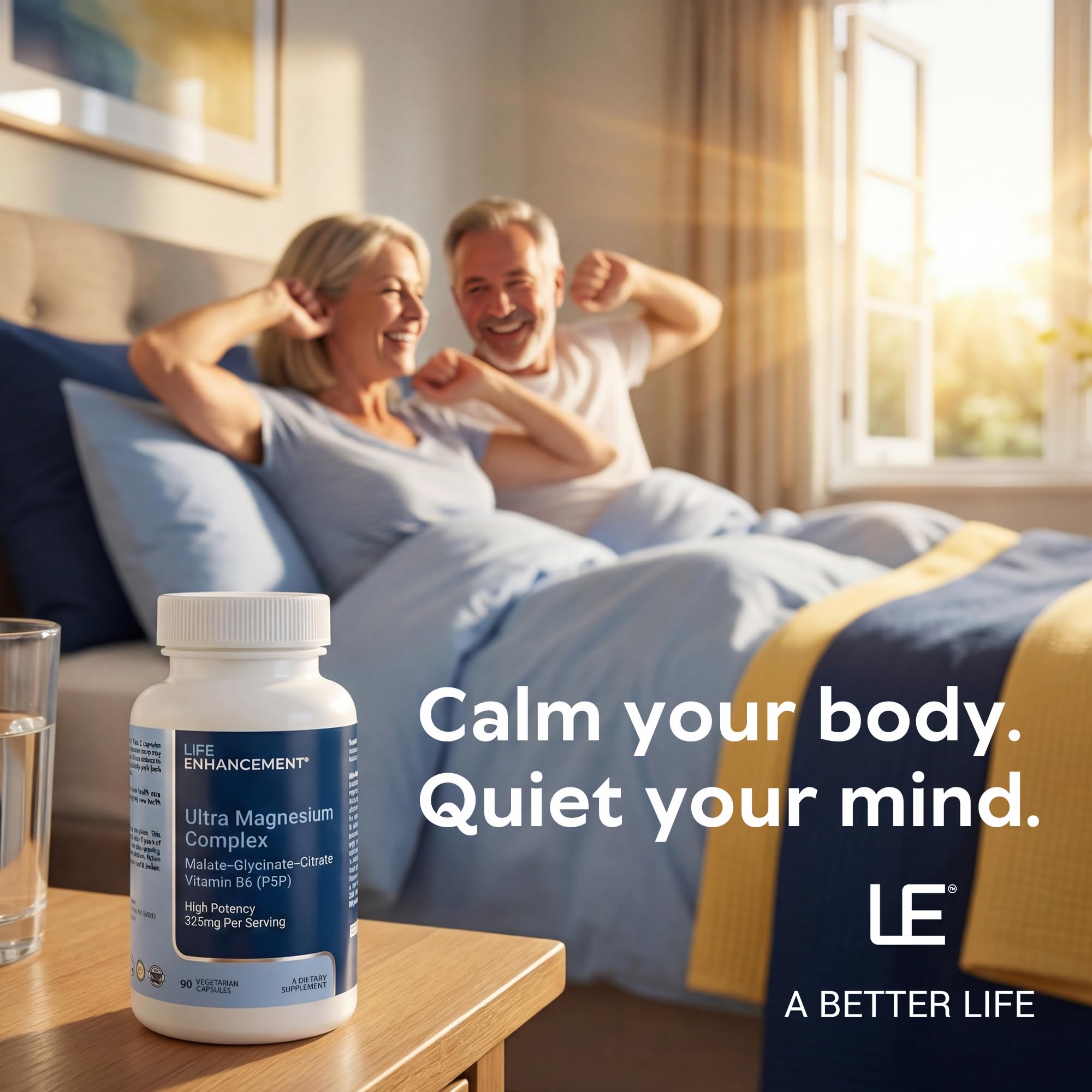 Life Enhancement cápsula en mano que ilustra tamaño y facilidad de ingestión