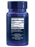 Life Extension softgel en primer plano que muestra textura lisa y fácil de tragar
