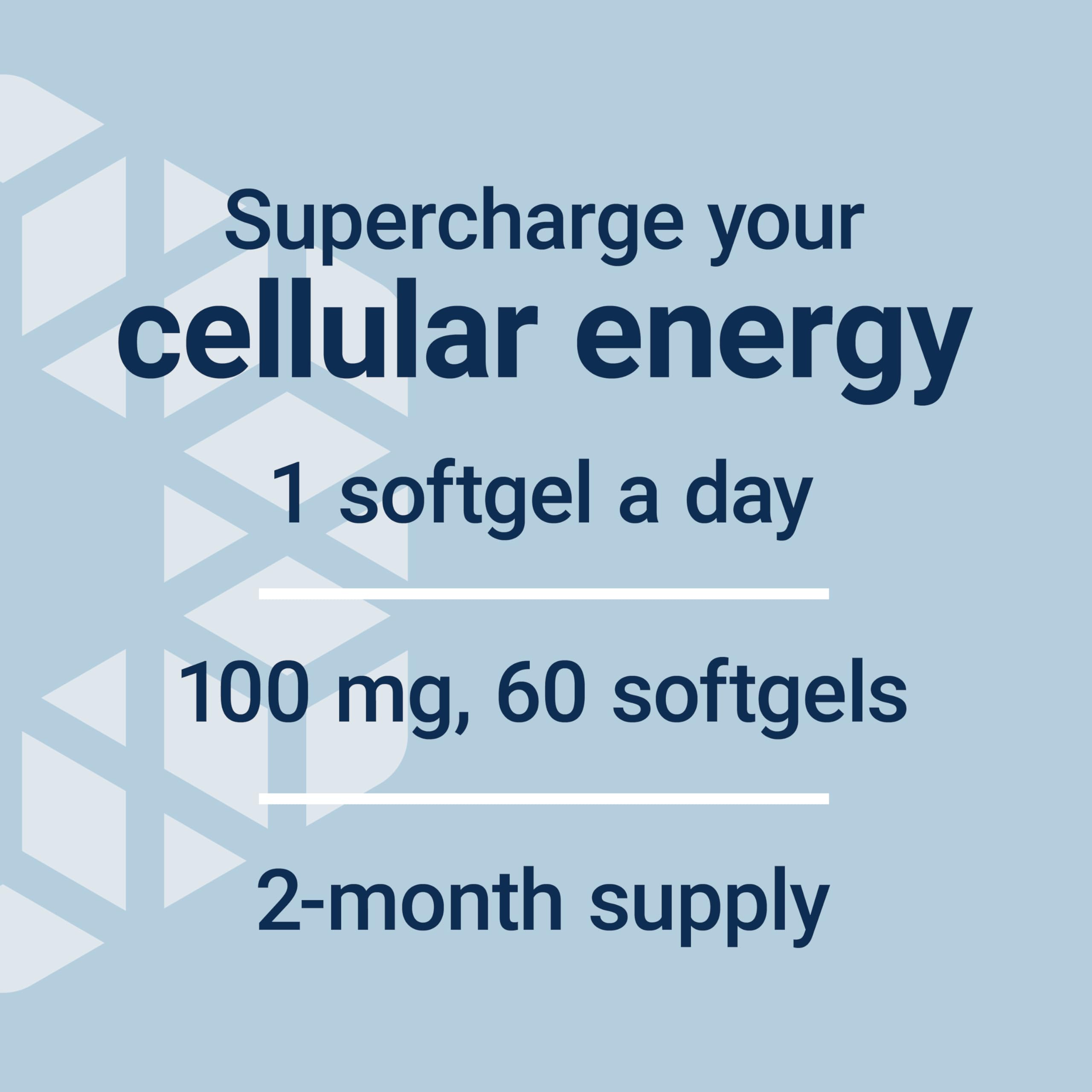 Life Extension softgel en mano para escala, ayuda a visualizar tamaño real