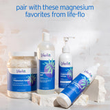 Life-Flo comparación de tamaño 8oz en mano para referencia de escala