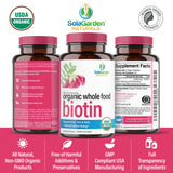 LifeGarden Naturals cápsula en mano mostrando tamaño real y facilidad de ingestión
