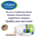 LIFESPAN PURE NEW ZEALAND frasco en mano para comparar escala y porción diaria