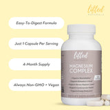 Lifted Naturals cápsula en mano para comparar tamaño y comodidad de toma