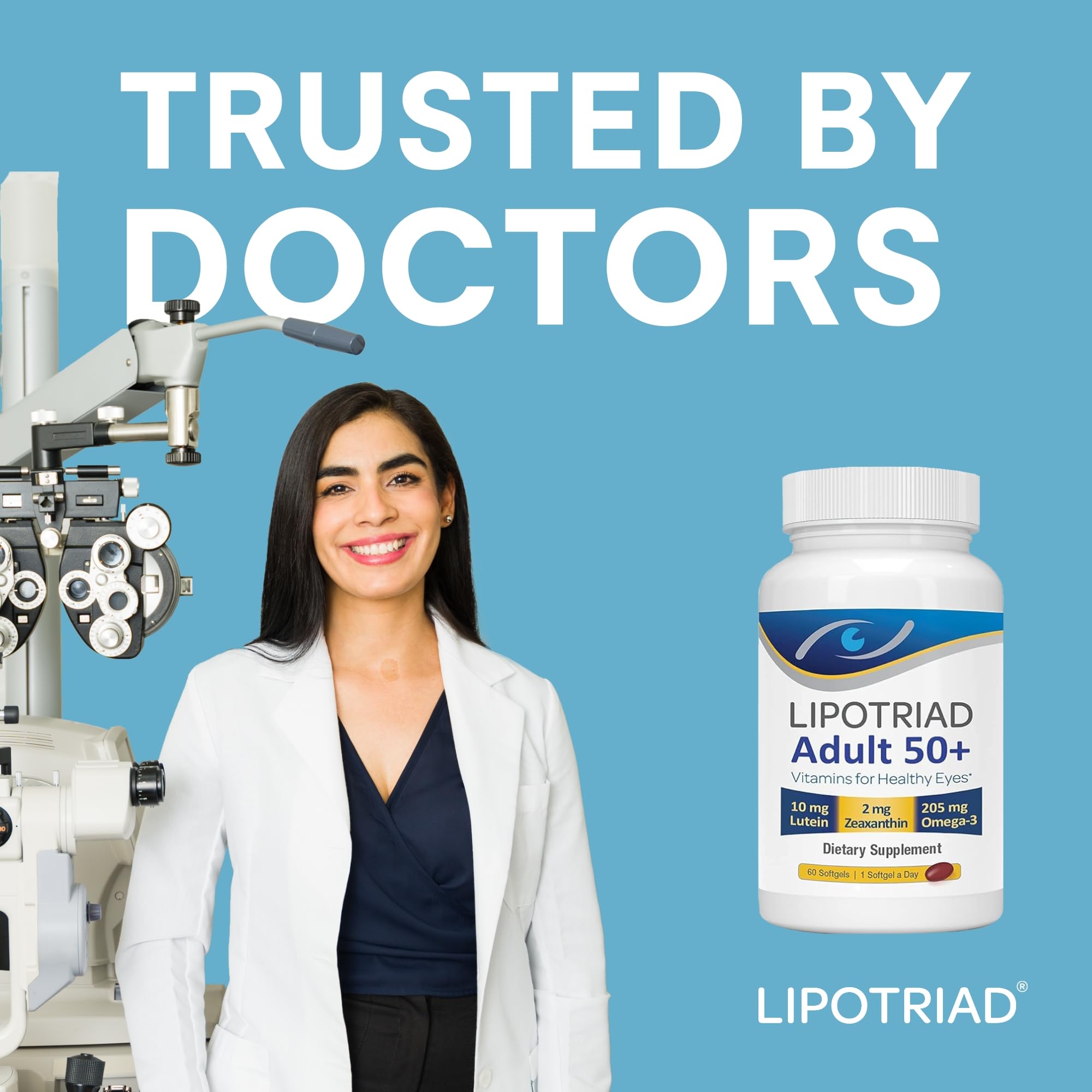 Lipotriad manos sosteniendo una softgel antes de tomarla para uso diario sencillo
