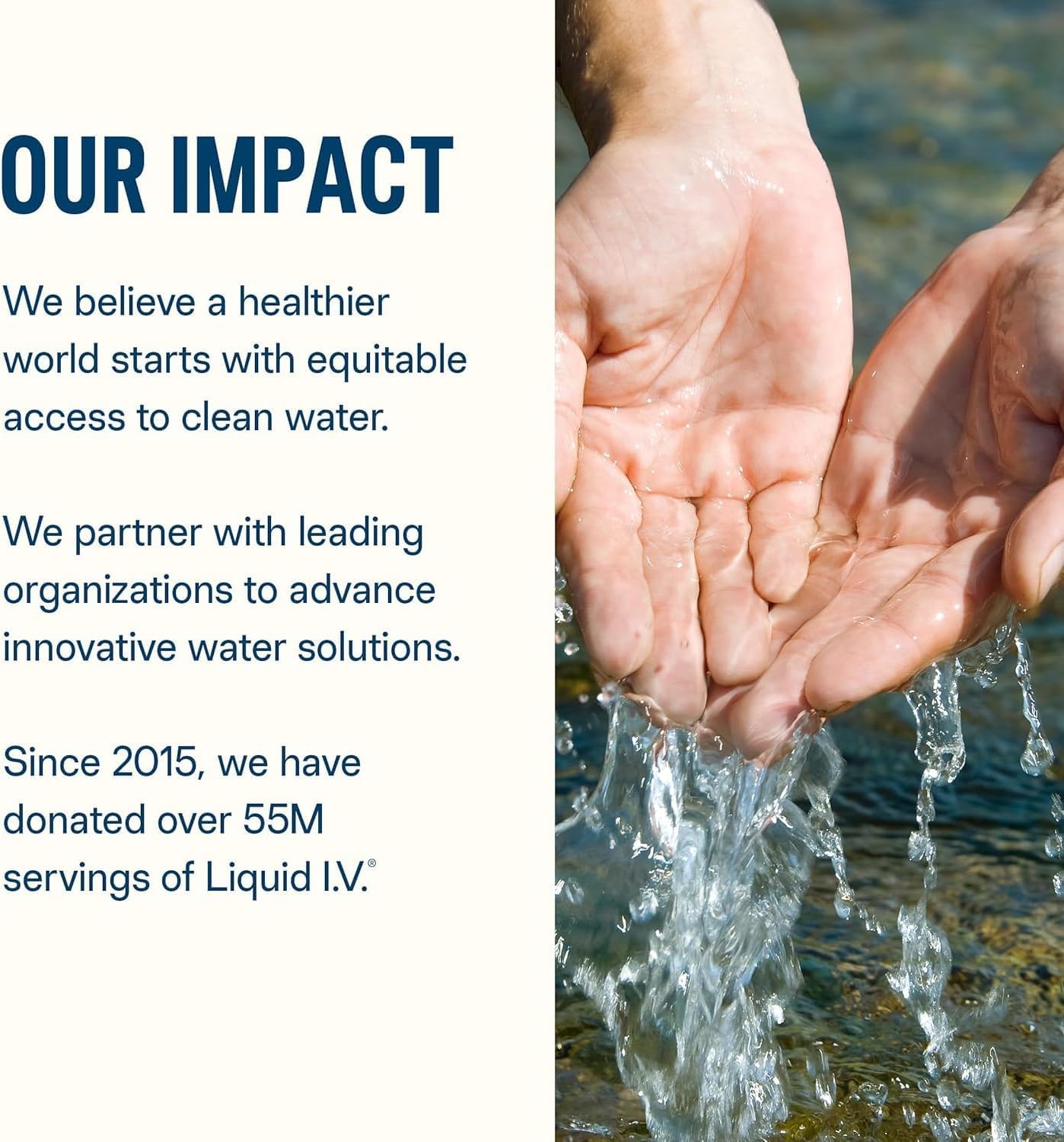 Liquid I.V. sobre junto a botella para comparar tamaño y porción