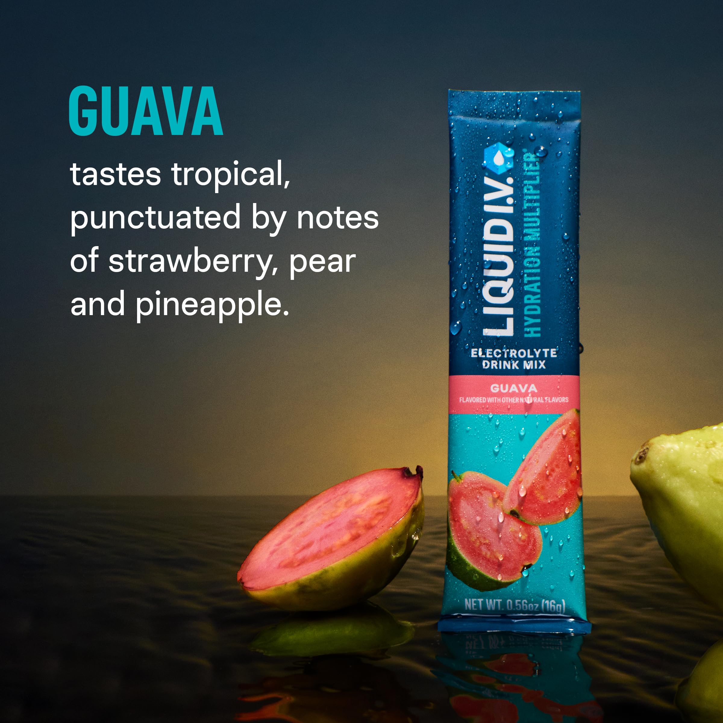 Liquid I.V. sobre abierto con polvo guava, mostrando textura y mezcla fácil