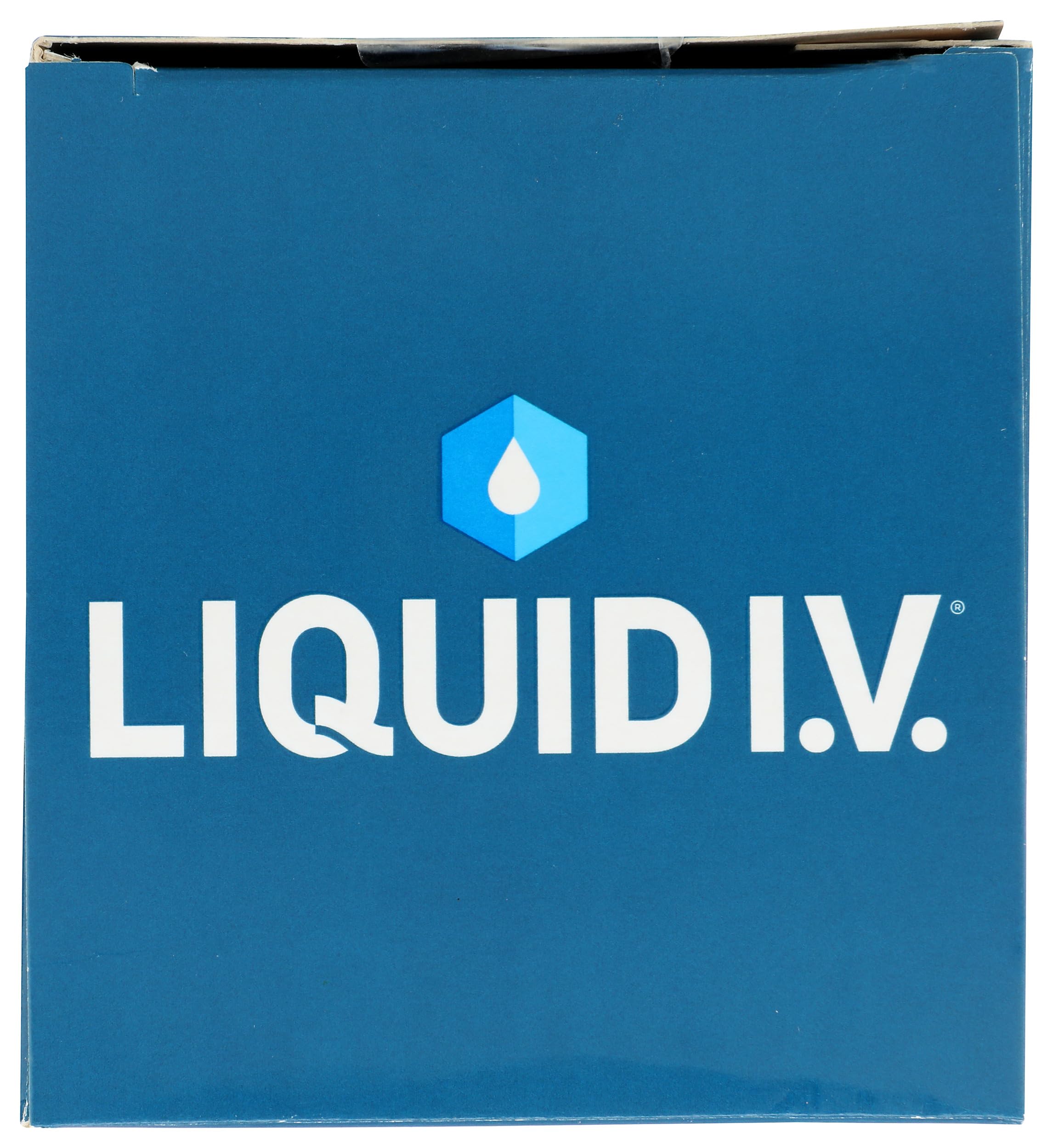 Liquid I.V. mezcla en botella siendo usada para hidratación inmediata portátil