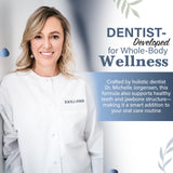 Living Well con Dr. Michelle frasco en mano para comparar tamaño y portabilidad