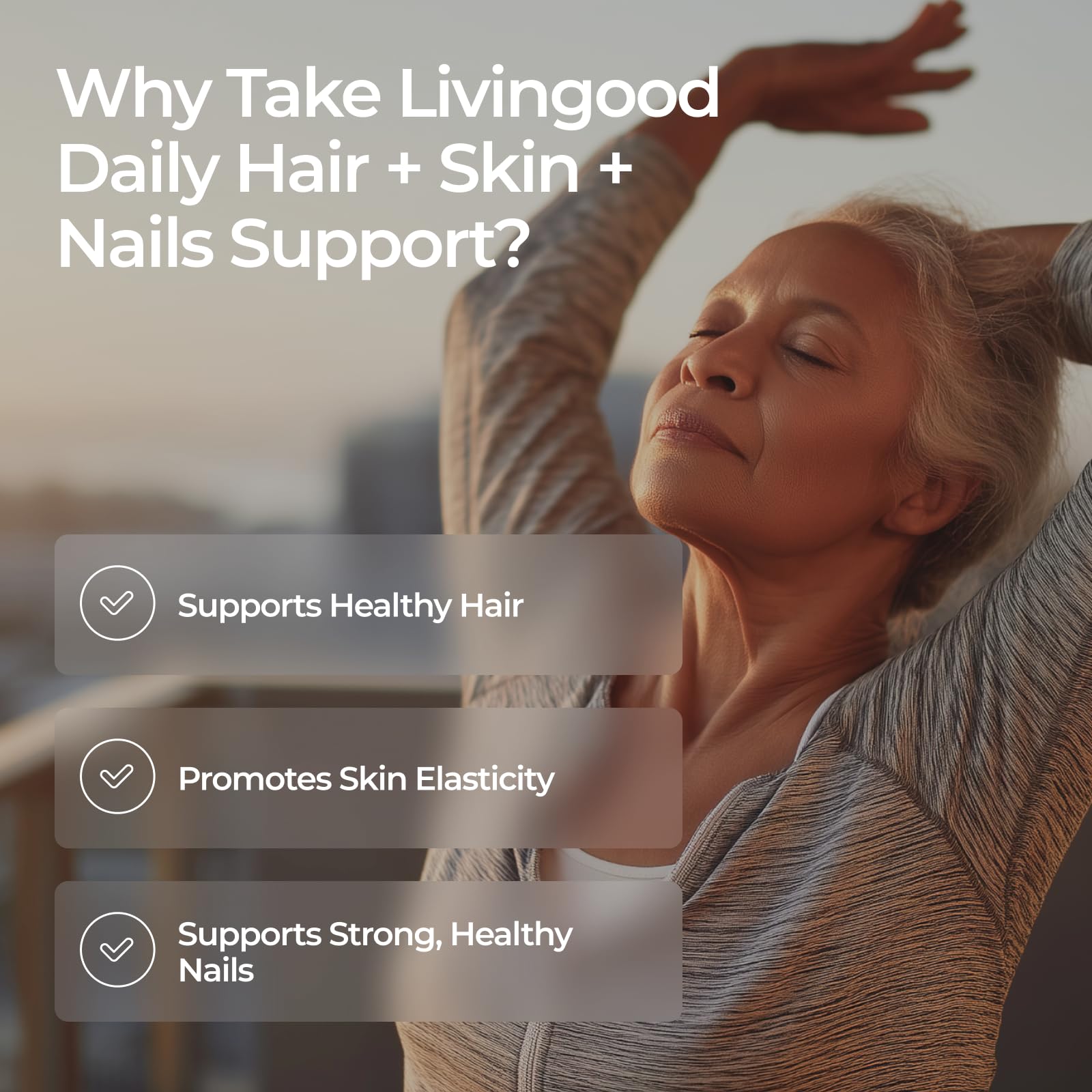 Livingood Daily cápsulas en mano para comparar tamaño y dosificación