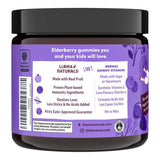 Llama Naturals comparación de tamaño de la gomita en la mano para dosificación