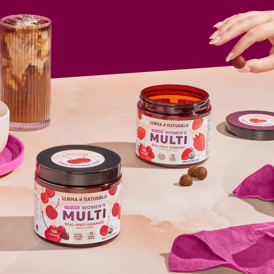 Llama Naturals product en rutina matutina junto a desayuno saludable