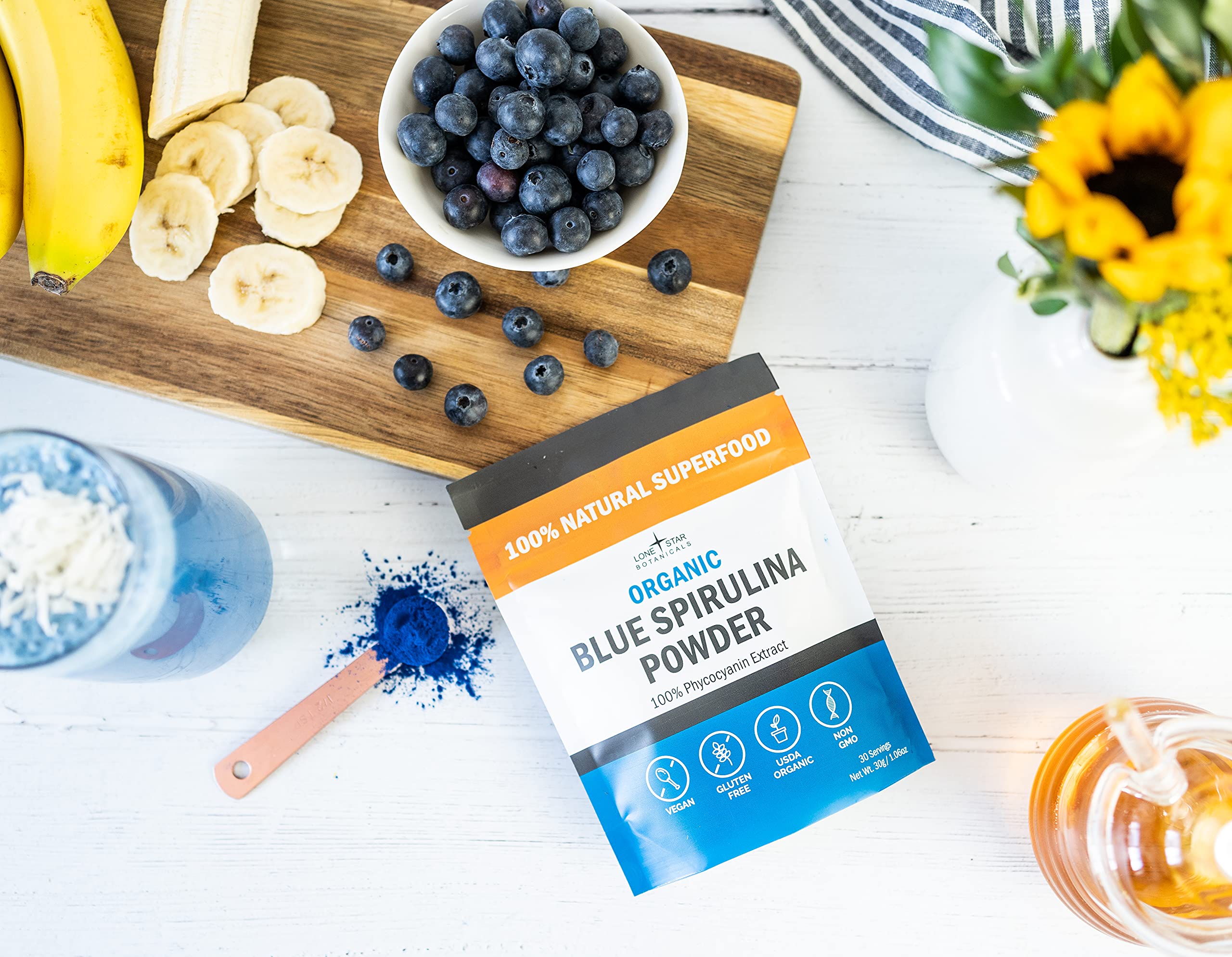 Lone Star Botanicals batido azul vibrante listo para beber, color natural atractivo