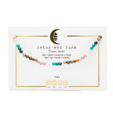 Lotus and Luna collar puesto en modelo, luce cómodo y apto para uso diario