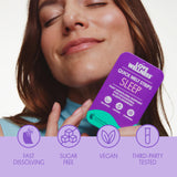 Love Wellness comparación de tamaño de una tira junto a una moneda para escala