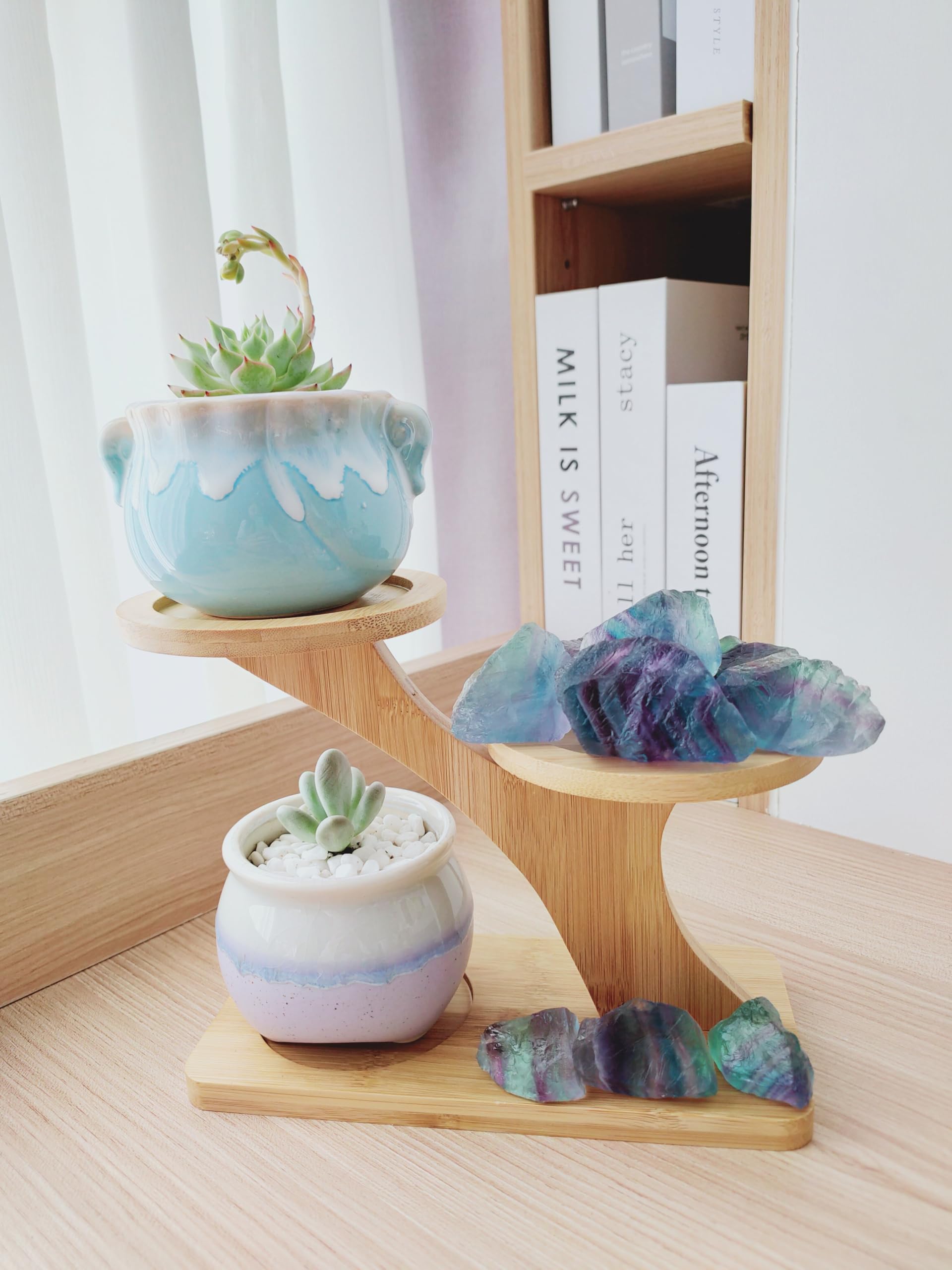 Luckeeper piedra en mano para comparar escala y facilitar elección creativa