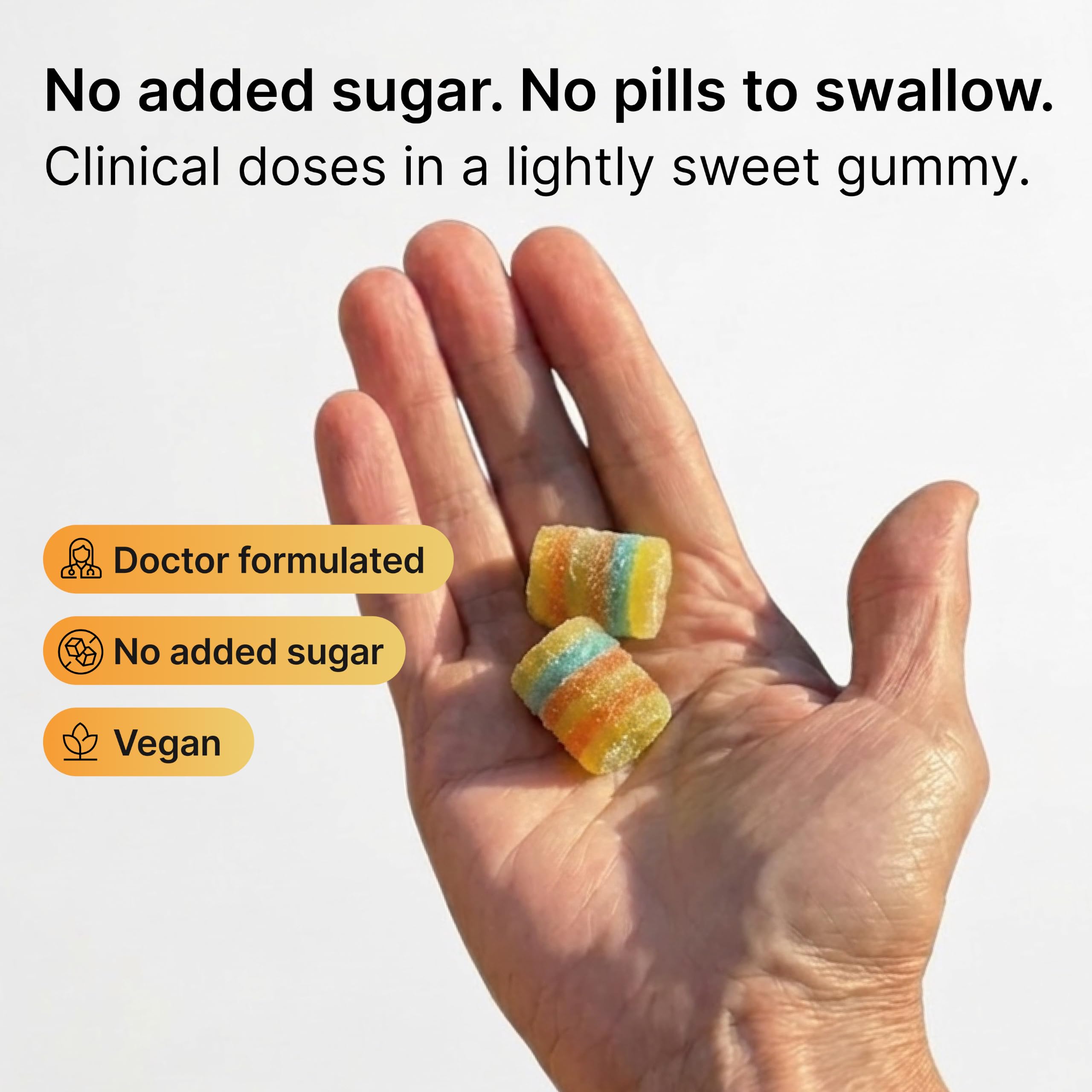 Luminary Vitamins cerca de etiqueta con lista de ingredientes y dosificaciones