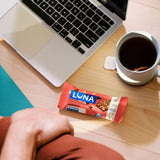 Ingredientes mostrados: avena orgánica en LUNA Bar, base saludable y natural