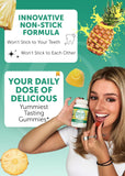 Gomita Lunakai en mano para comparar tamaño y facilitar la dosificación