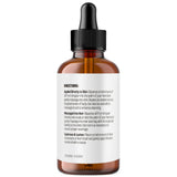 M3 Naturals botella junto a mano para comparar tamaño, ideal para viajes