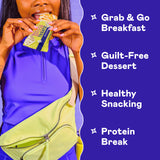 Magic Spoon barrita en mano lista para comer, ideal como snack nutritivo