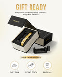 MagnetRX pulsera usada con ropa casual resaltando versatilidad