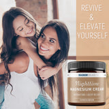 Envase Magnum Solace en mesita nocturna para rutina nocturna relajante